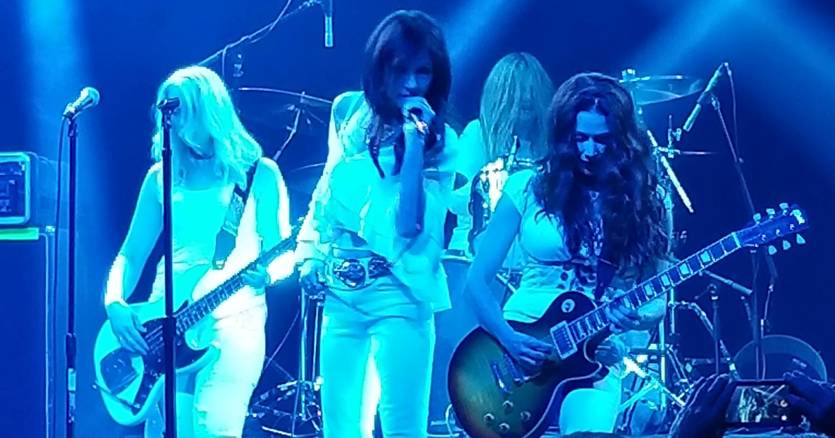 (c) Zepparella.com